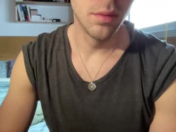 Kiwiru94 Chaturbate stream image from December 26, 2024
