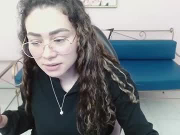 Luisa_Mourfor Chaturbate stream image from December 26, 2024