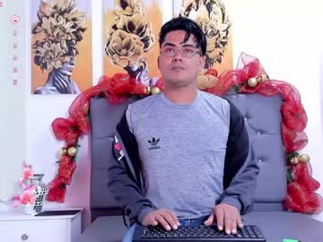 Scarlleth_Sweet69 Chaturbate stream image from December 26, 2024