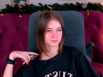 Tinadavil Chaturbate stream image from December 26, 2024