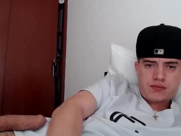 Elmono33 Chaturbate stream image from December 26, 2024
