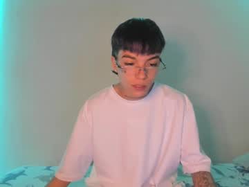 Submissive_Boyy_ Chaturbate stream image from December 26, 2024