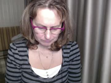 Lauraoven1 Chaturbate stream image from December 26, 2024
