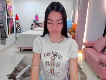 Valerie_Fox18 Chaturbate stream image from December 26, 2024