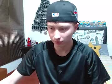 Aron_Miller18 Chaturbate stream image from December 26, 2024