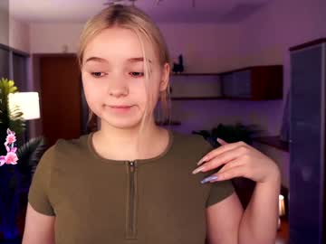 Emelianae Chaturbate stream image from December 26, 2024