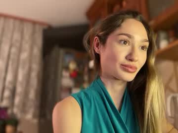 Holy666moly Chaturbate stream image from December 26, 2024