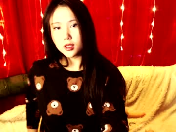 Kimi_Koo Chaturbate stream image from December 26, 2024