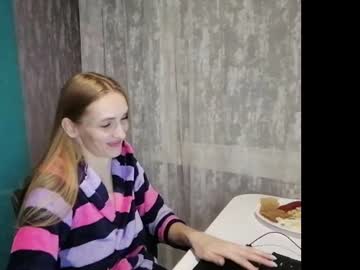 Kira_Morekiss Chaturbate stream image from December 26, 2024