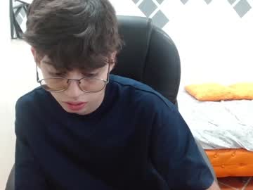 Jhoellx Chaturbate stream image from December 26, 2024