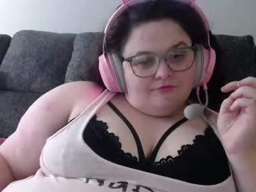 Lunaloveloops Chaturbate stream image from December 26, 2024