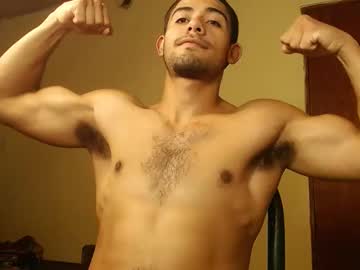 Uliseshot450305 Chaturbate stream image from December 26, 2024