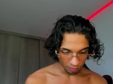 Big_Ellie Chaturbate stream image from December 26, 2024