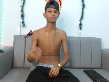 Daniels_Thomson Chaturbate stream image from December 26, 2024