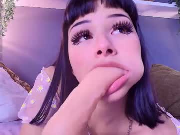 Delphiine Chaturbate stream image from December 26, 2024