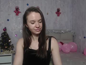 Kiaracriegs Chaturbate stream image from December 26, 2024