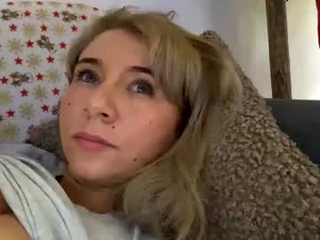 Melodypetitex Chaturbate stream image from December 26, 2024