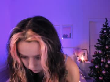 Verykristy Chaturbate stream image from December 26, 2024