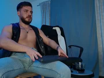 Juliusmasters Chaturbate stream image from December 26, 2024