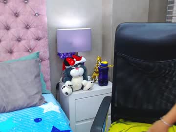 Nayecloud Chaturbate stream image from December 26, 2024