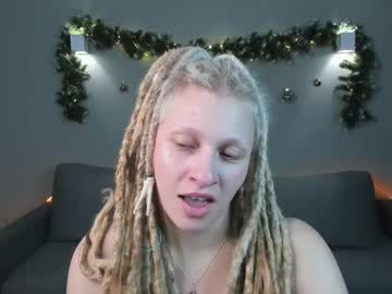 Courtneyroberts Chaturbate stream image from December 26, 2024
