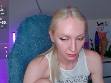 Soo_Emma Chaturbate stream image from December 26, 2024