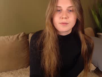 Alisaxxxshy Chaturbate stream image from December 27, 2024