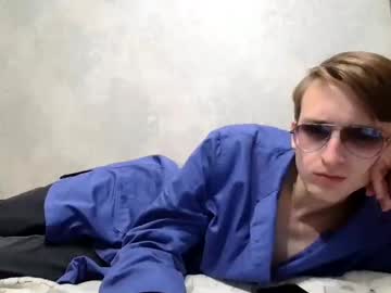 Heartlighter Chaturbate stream image from December 27, 2024