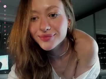 _Leksi_ Chaturbate stream image from December 27, 2024