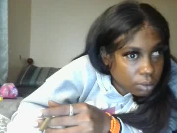 Cuteshotkiki Chaturbate stream image from December 27, 2024