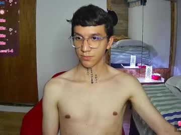 Aaronthomas_ Chaturbate stream image from December 27, 2024