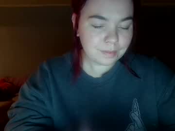 Beverlybell Chaturbate stream image from December 27, 2024