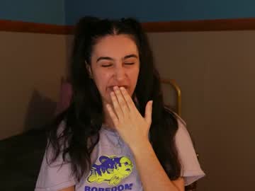 Bluntbabe Chaturbate stream image from December 27, 2024