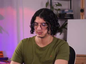 Daviidangelo Chaturbate stream image from December 27, 2024