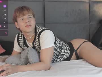 Valentino_Moon Chaturbate stream image from December 27, 2024