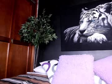 Anahi__18 Chaturbate stream image from December 27, 2024