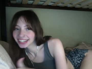 Bellalovess Chaturbate stream image from December 27, 2024