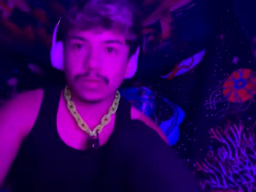Latinxpup Chaturbate stream image from December 27, 2024