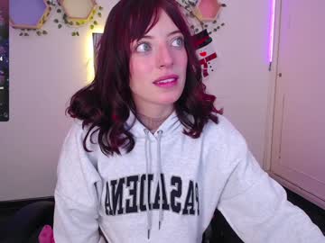 Zoeroux_ Chaturbate stream image from December 27, 2024