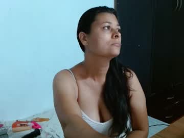 Adriana_Milf Chaturbate stream image from December 27, 2024