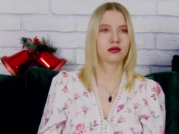 Lililinn Chaturbate stream image from December 27, 2024
