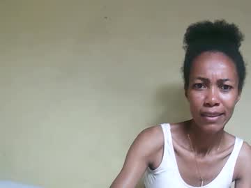 Caroline151047 Chaturbate stream image from December 27, 2024