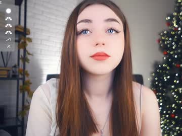 Rowenahallman Chaturbate stream image from December 27, 2024