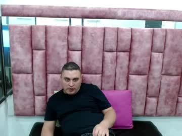 Ivan_Sexyx Chaturbate stream image from December 27, 2024
