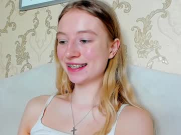 Minidiva_ Chaturbate stream image from December 27, 2024