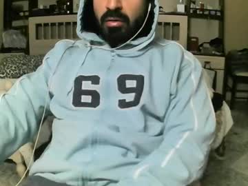 Hugeveiny Chaturbate stream image from December 27, 2024