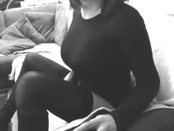 Wawomenatwork Chaturbate stream image from December 27, 2024