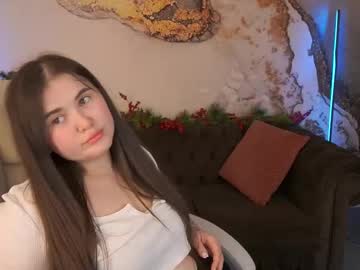 Bambiliii Chaturbate stream image from December 27, 2024