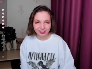 Kindhazelhere_ Chaturbate stream image from December 27, 2024