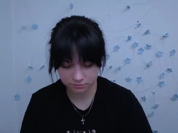 Lilymell_ Chaturbate stream image from December 27, 2024